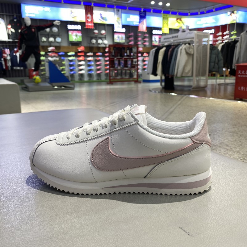 耐克女鞋日常透气缓震运动休闲鞋