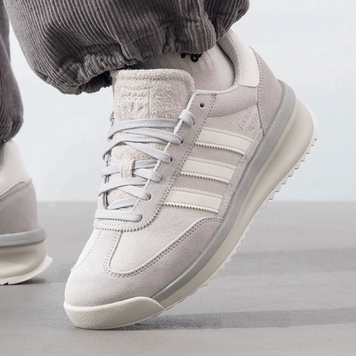 ADIDAS简约拼接男女运动休闲鞋