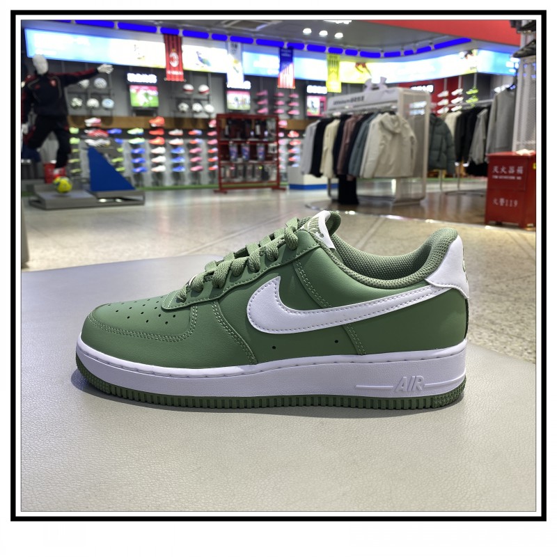 耐克男鞋AIRFORCE1板鞋