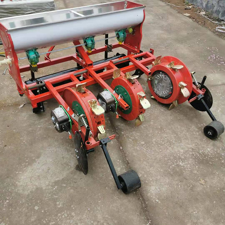 毛豆铺膜播种机农用玉米大豆点播机新款高粱点播机黄豆秋葵种植机