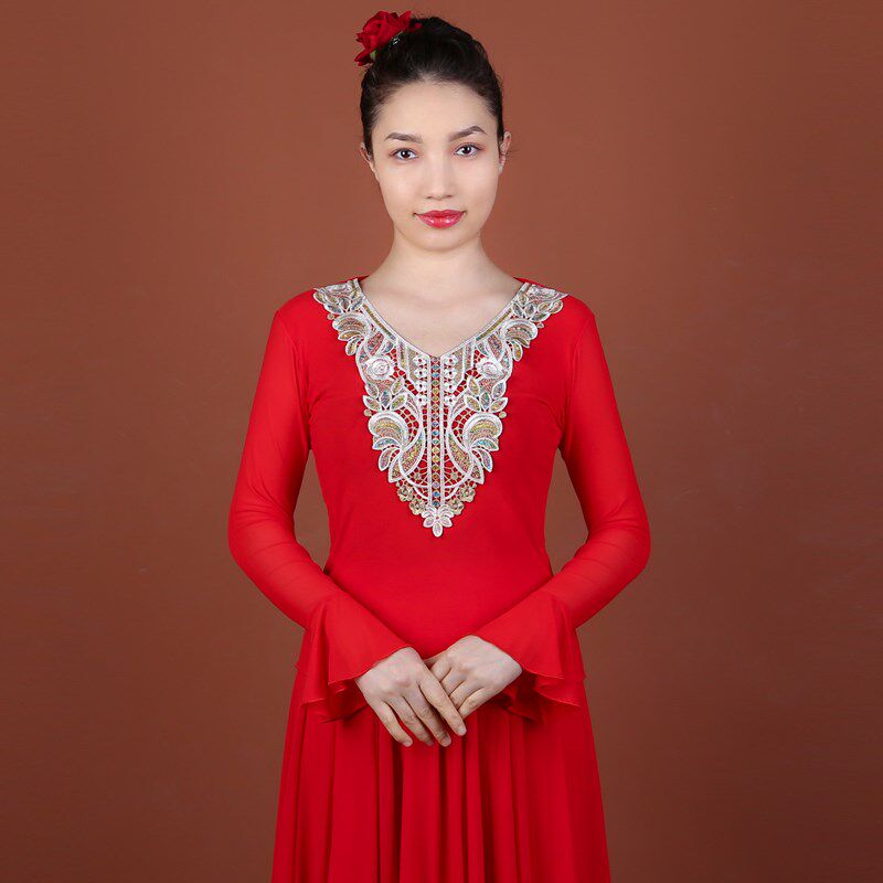 新疆舞蹈服新款网纱贴花喇叭袖上衣民族风女透气款服饰维族舞打底