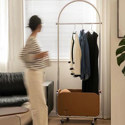 不锈钢落地d式衣架卧室床边可移动收纳衣帽架双杆转角带筐置物架
