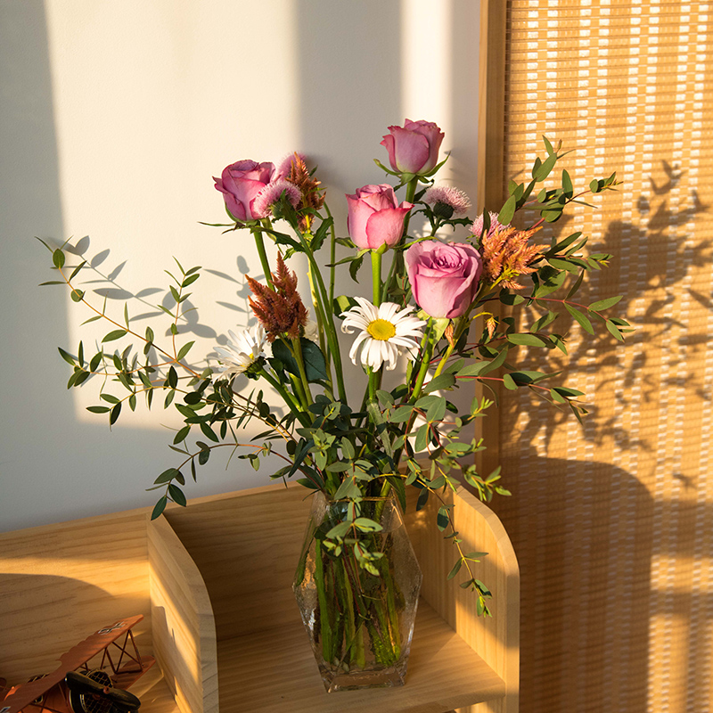 一树包月一周一鲜花订阅t混搭花束家庭办公水养送礼云南直发包邮