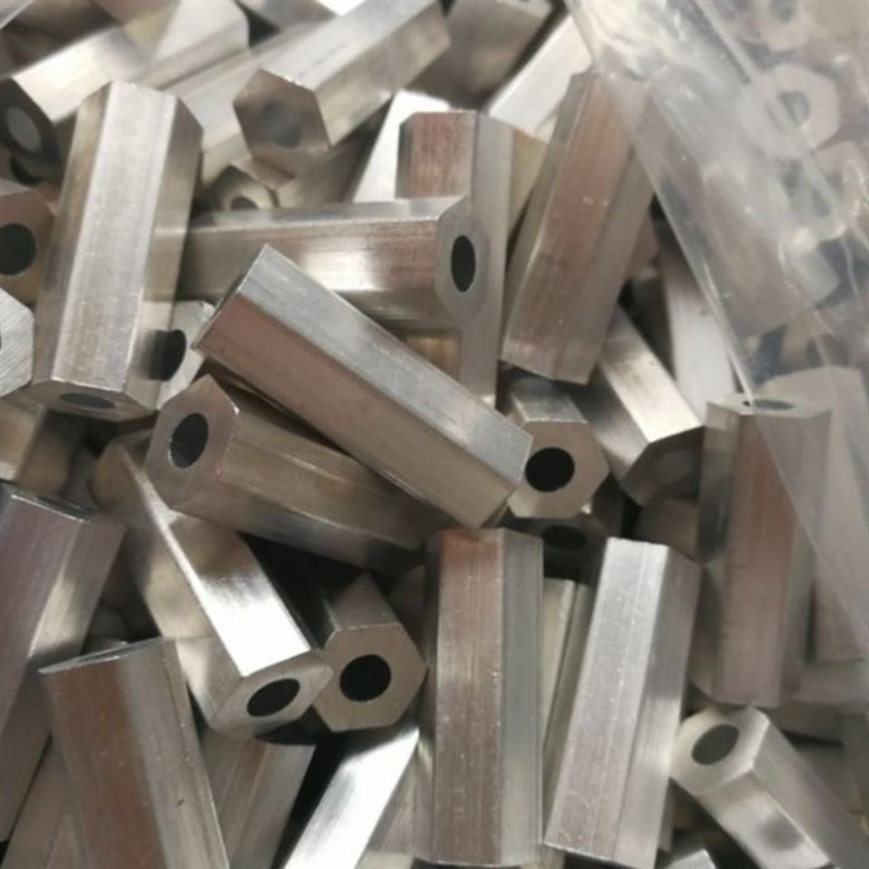 六角铝管6063铝合金空心六角铝管六菱铝型材对边六角铝管材切割