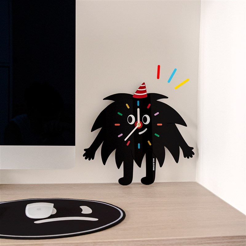 人间八月八丨砰砰时钟客厅家用挂钟静音钟表装饰免打孔卡通可爱