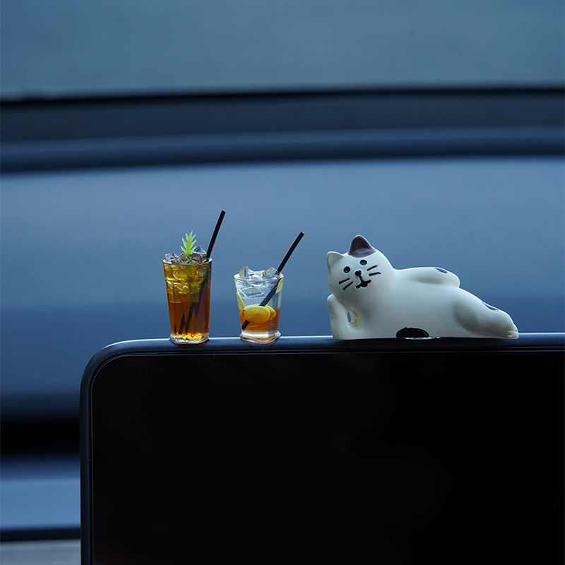 冰咖啡d治愈系车内饰品摆件小汽车中控台2024新款网红女神车