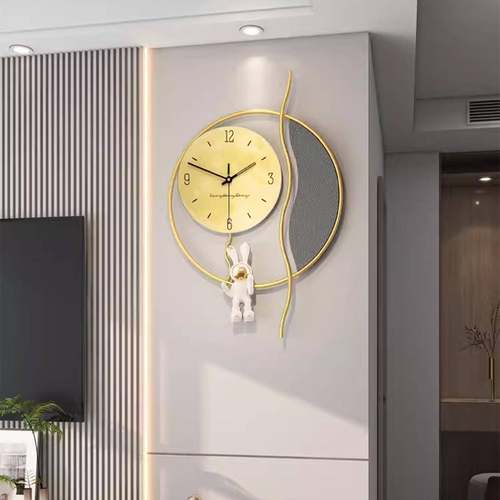 网红2023新款创意客厅挂钟家用轻奢钟表简约现代大气时钟挂墙餐厅