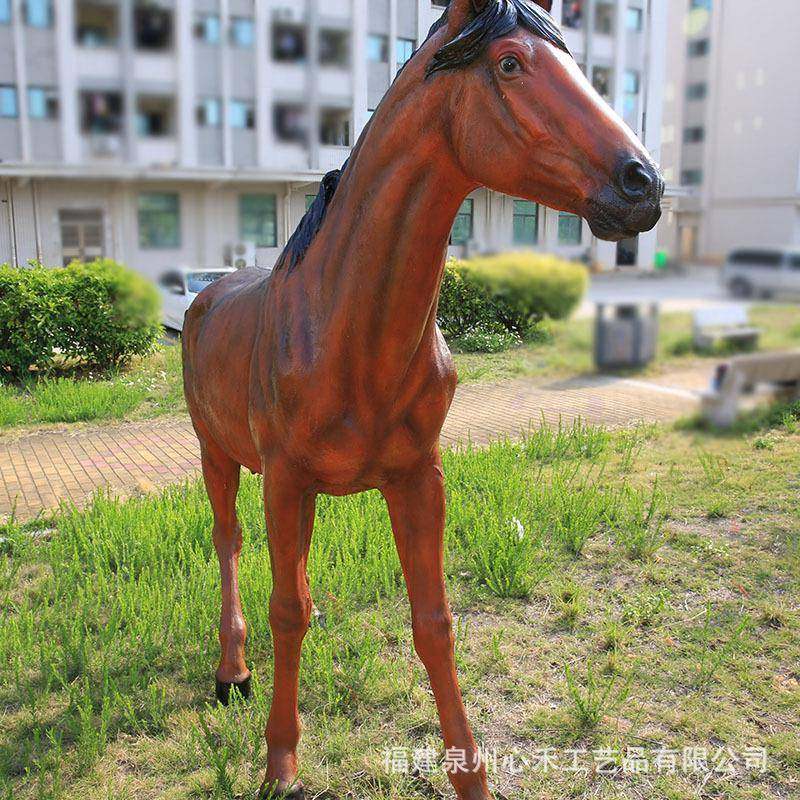 创意战马仿真动物模型雕塑摆件绿地公园林景观草地庭院装饰品