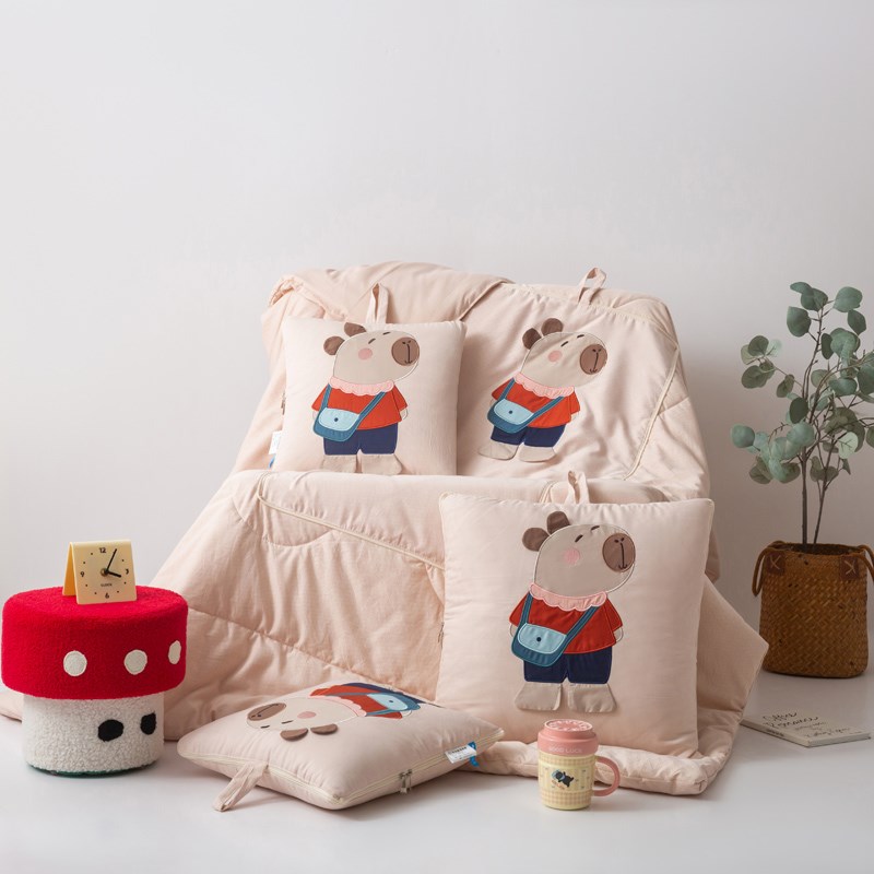 卡通抱枕被子两用二合一汽车靠垫办公室午休毯子枕头Y空调夏凉被