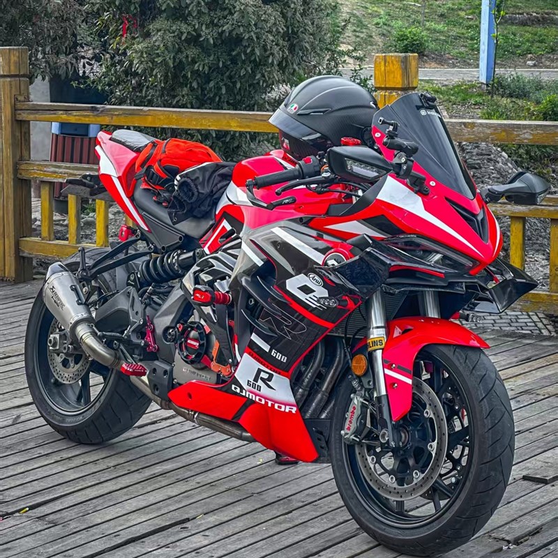 地平线250跑车小忍者摩托车北极光趴赛双杠水冷400cc燃油机车