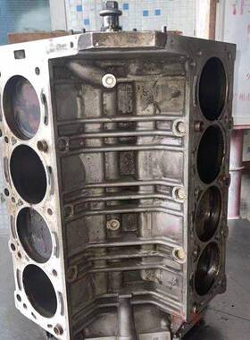 奔驰156C63E63S63CL63ML63CLK63V8中缸缸盖曲轴凸轮轴