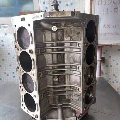 奔驰156C63E63S63CL63ML63CLK63V8中缸缸盖曲轴凸轮轴