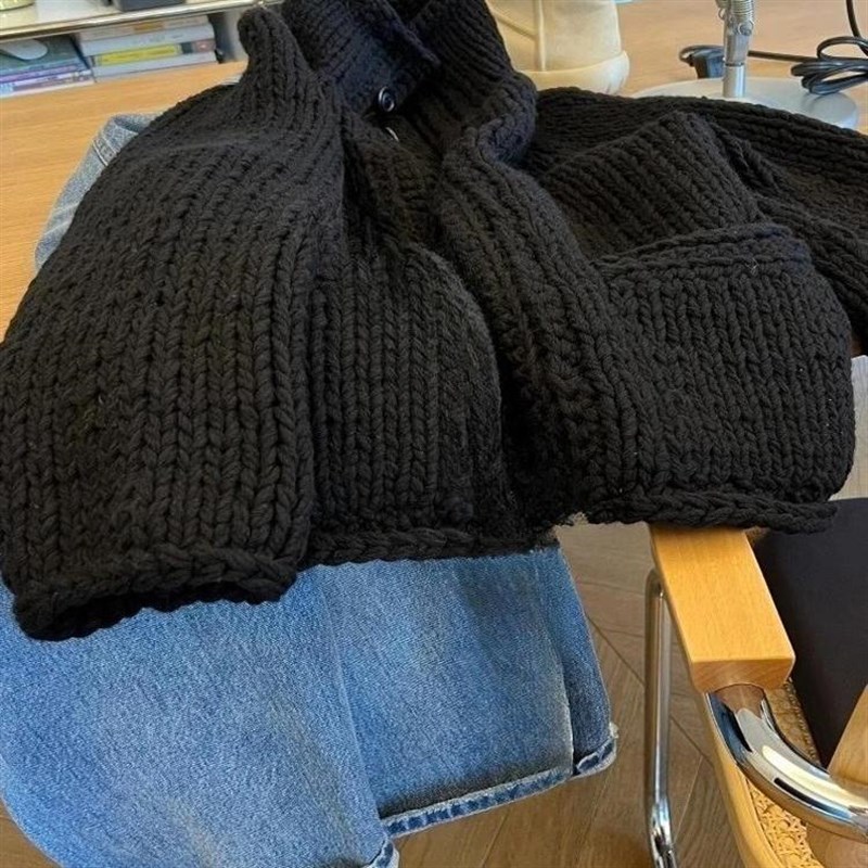 专柜撤回女装黑色卷边双口袋粗线毛衣外套超好看慵懒风针织衫冬季