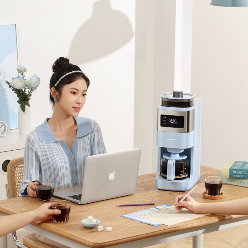 松下美式咖啡机A702家用全自动研磨现煮浓缩冲泡智能保温豆粉两用