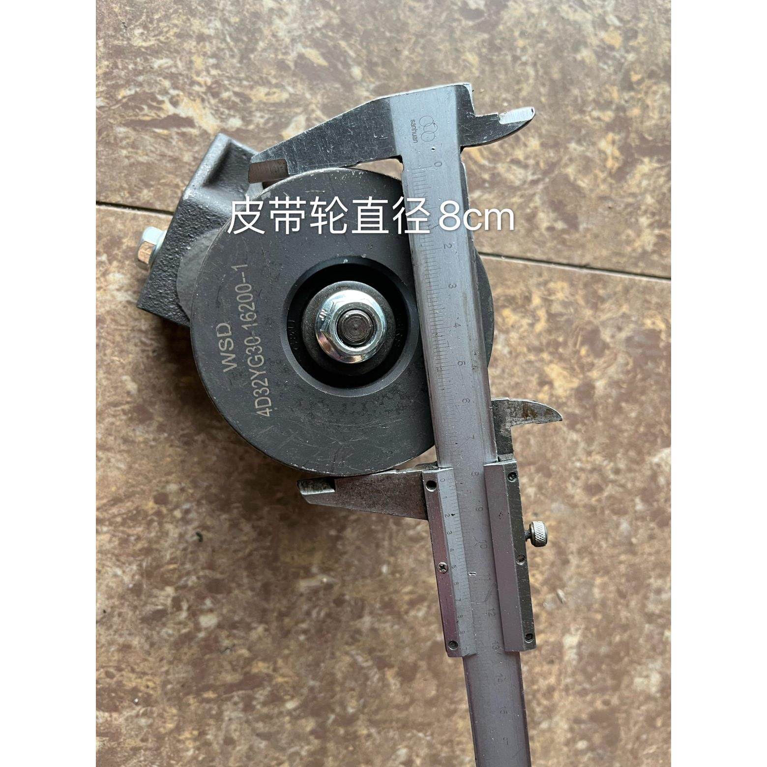 新源挖土机新柴4D32YG30皮带轮张紧轮总成皮带调整轮双水槽