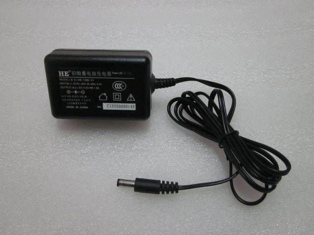 12V蓄电池圆孔充电器 圆头充电器12V8AH12ah电瓶电动喷雾器充电器