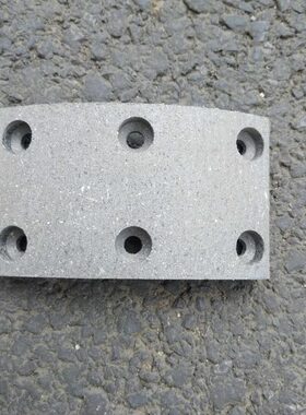 H1      01850跃进刹车片/0帅上-0刹)骏0Q虎Z3185X1350(3气