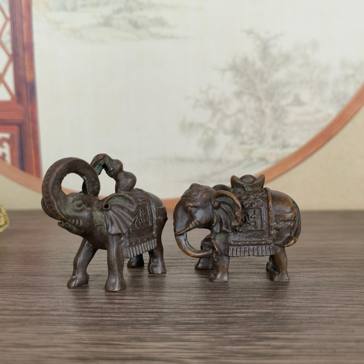 财福对象香插摆件一对复古对象香插茶宠手把件合金做旧摆