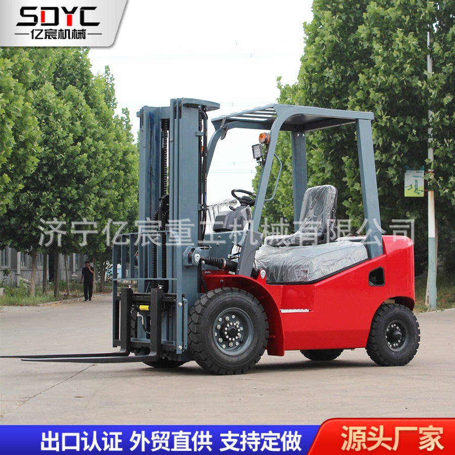 四驱柴油叉车3吨4吨多功能装卸堆高工地运输车2吨3.5吨柴油叉车