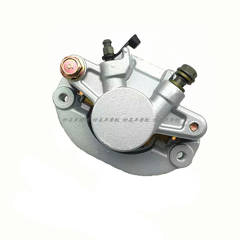 适用钱江黄龙BJ300GS贝纳利金鹏502后刹车泵卡钳刹车片摩托车配件