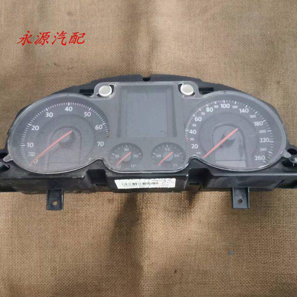 适配 迈腾B6仪表盘总成组合仪表里程表车速表转速表总成3CD920870