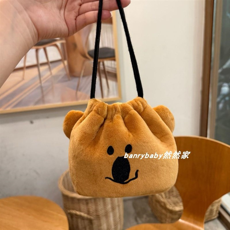 新款刺绣可爱考拉毛绒束口y袋立体收纳包旅行化妆包相机包