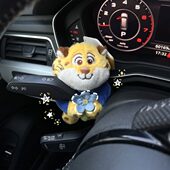 车内饰品捧花豹警官汽车怀挡装 饰玩偶车内转向灯摆件新车礼物