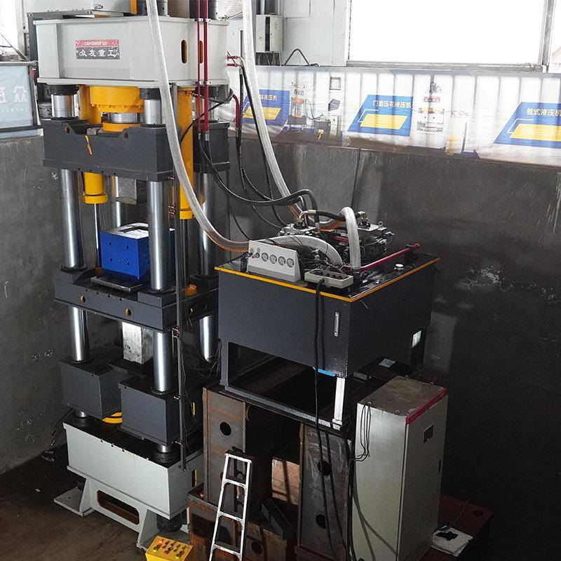 800吨匣钵成型液压机石墨坩埚压力机800T耐火材料油压机