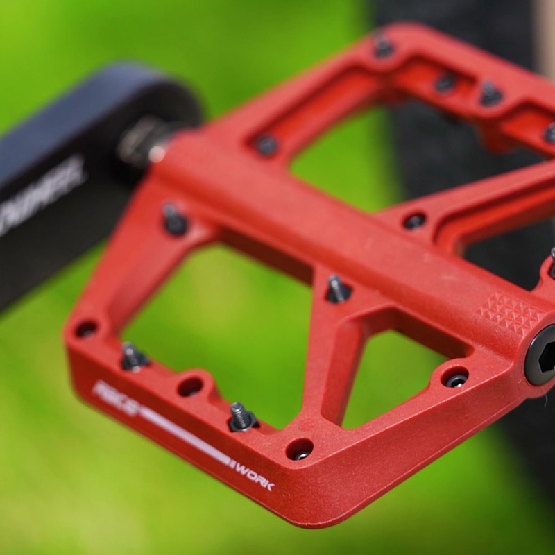 山地车尼龙脚踏AM速降超轻培林 折叠车自行车通用防滑钉踏板脚蹬