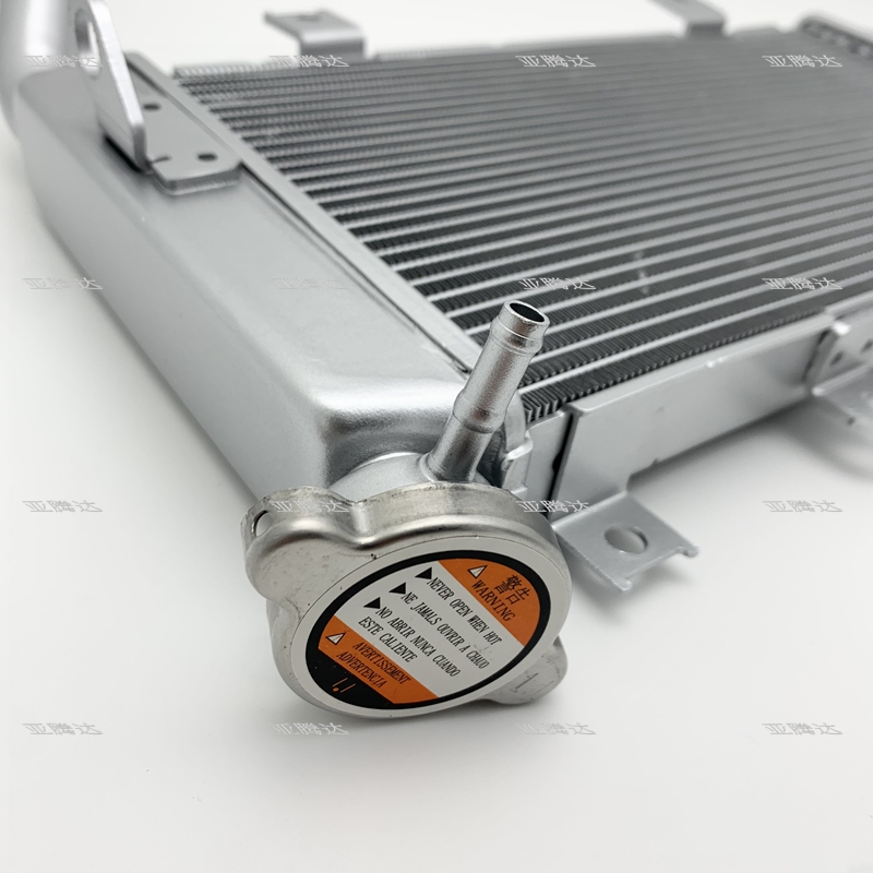 川崎忍者400 NINJA400 Z400 水箱总成 水箱散热器 铝制 水箱