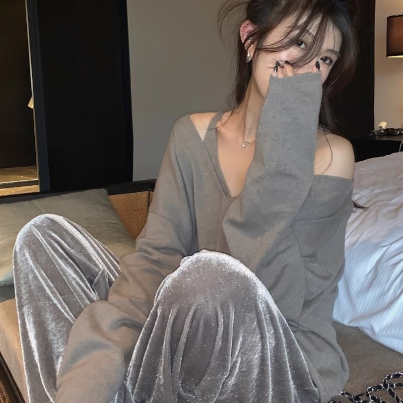 设计感毛衣女V领套头秋季宽松慵懒风针织衫上衣吊带两件套早秋