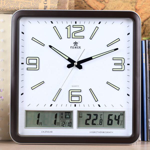 霸王夜光静音挂钟创意石英钟表现代简约客厅挂表方形音乐电子时钟