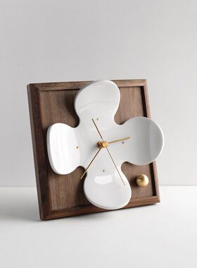 虚室杂陈新款原创可爱花朵立钟座钟北欧简约时尚客厅桌面静音家用