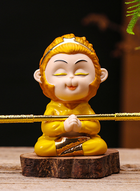 精品齐天b大圣孙悟空摆件鱼缸造景小猴子可养茶宠陶瓷平安车载摆