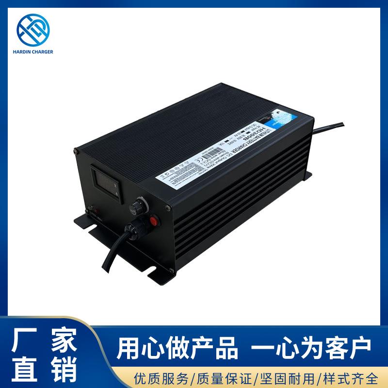100-240Vac自动宽压锂电充电器29.4V10A全密封数显充电器