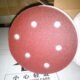 干磨砂纸 自粘拉绒抛光打磨片红砂耐磨植绒 5寸6孔圆形盘气动砂纸