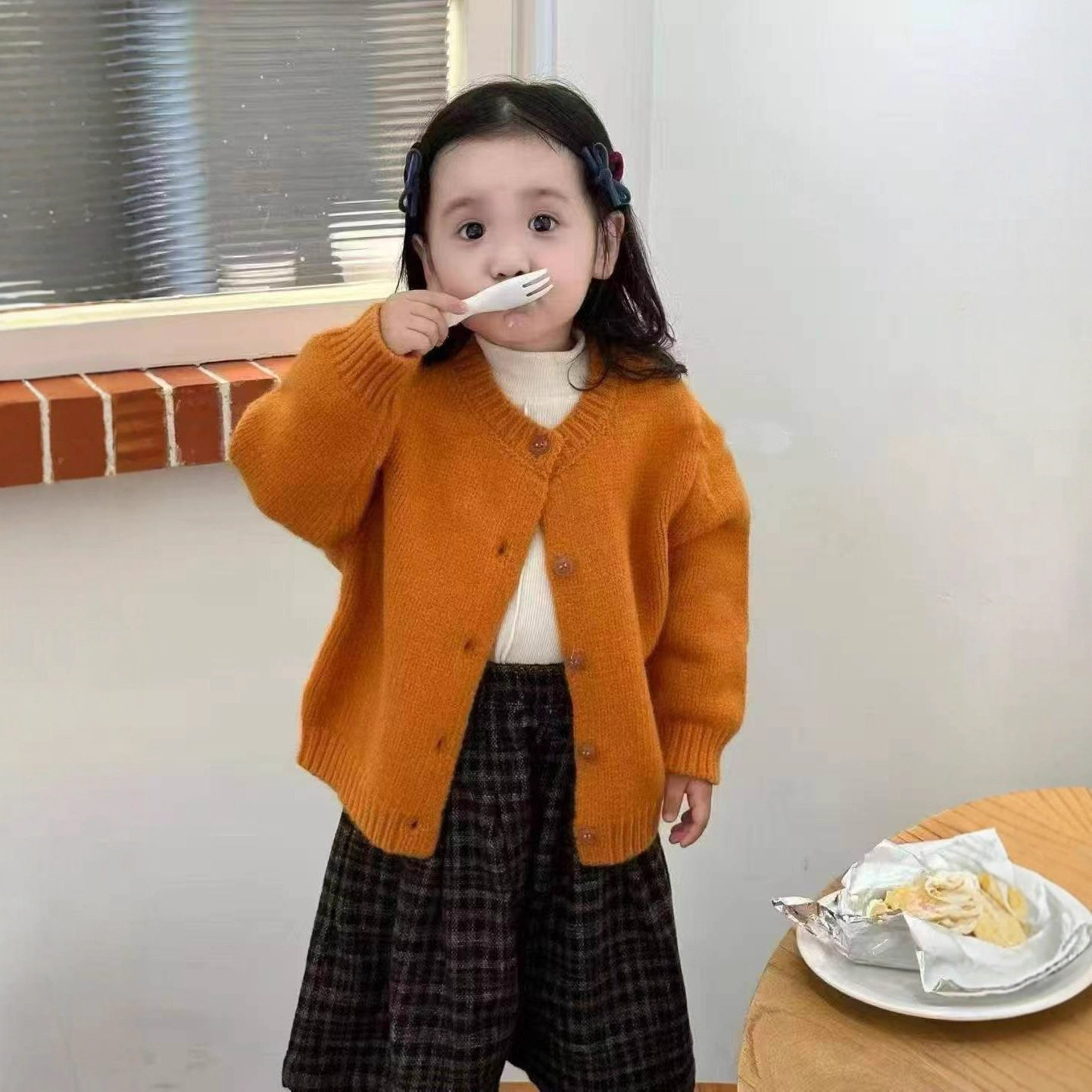 韩国童装女童儿童橘色针织毛衣开毛衣/针织衫
