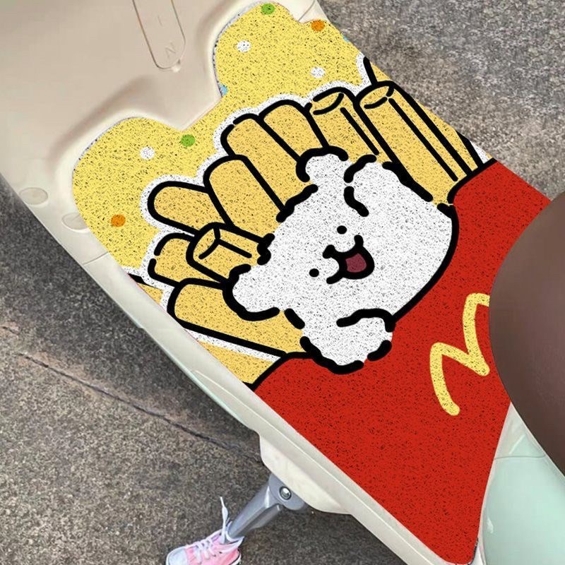 新款可爱小狗汉堡电动车脚垫通用型裁剪摩托车新款踏板防水防滑垫