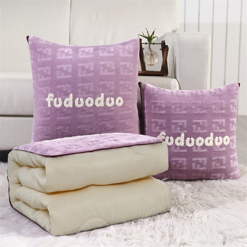 折叠抱枕被子两用l冬季加厚办公室午睡空调毯二合一枕头汽车载靠