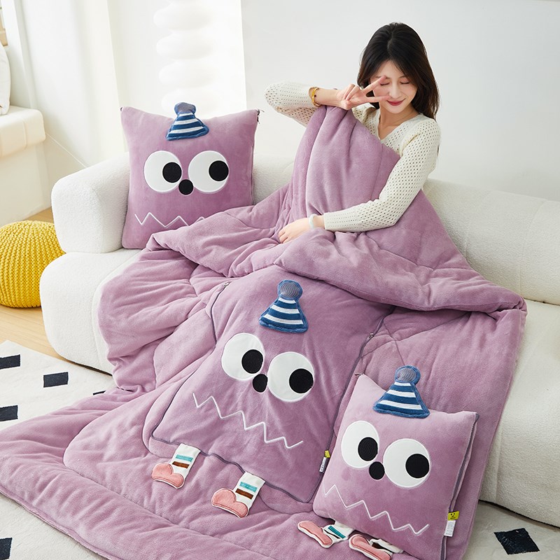 冬季加厚重牛奶绒抱枕被子两用可爱E靠枕二合一午睡枕头汽车上折