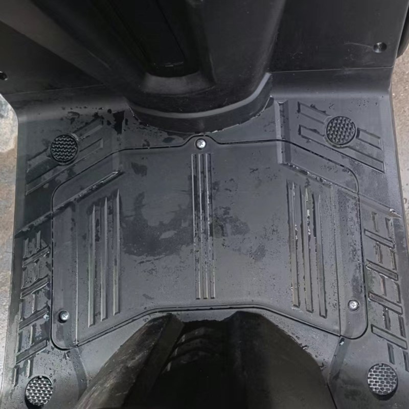 适用于珠本牌踏板125摩托车脚垫坦克路虎150CC防水丝圈脚踩垫座套