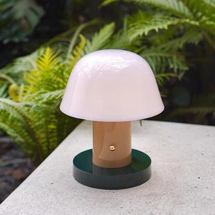 丹麦蘑菇台灯北欧装饰氛围卧室床头简约触摸调光无线充电LED