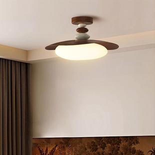 中古创意复古飞碟胡桃木色护眼卧室房间主灯儿童房中山灯具吸顶灯