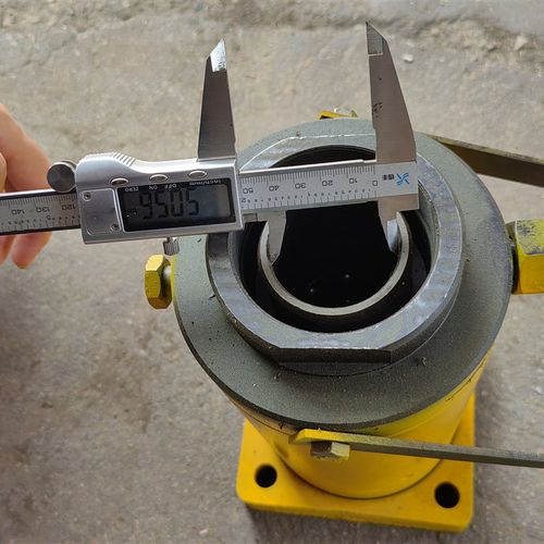 滑模千斤顶矿用桥梁滑模液压起顶机烟囱筒仓安装6T滑膜千斤顶