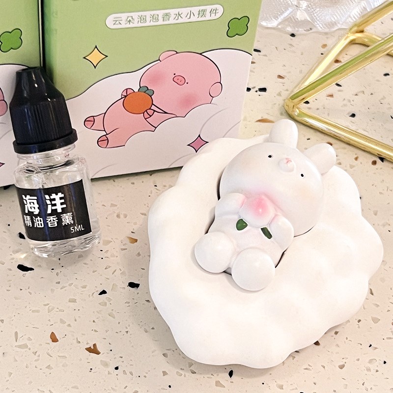 毕业季送给e女朋友男生同学闺蜜姐妹的生日礼物高级感小猪香薰摆