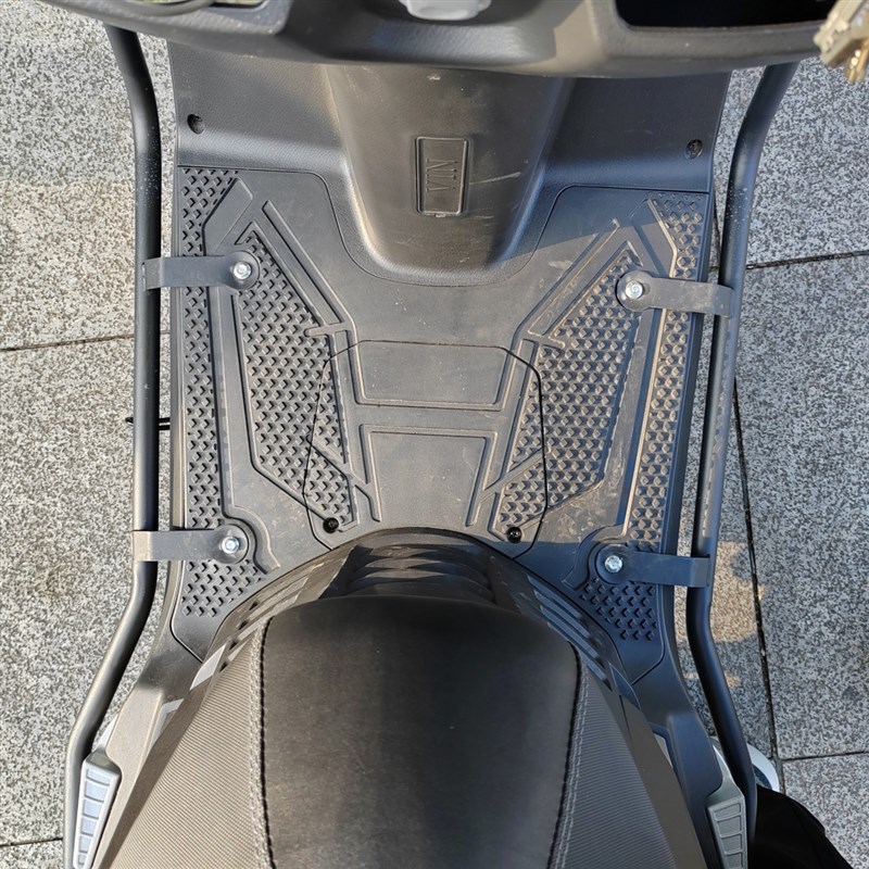适用飞鹰乐行125摩托车脚垫FY110T-9飞鹰UFR125防水丝圈脚踏板垫