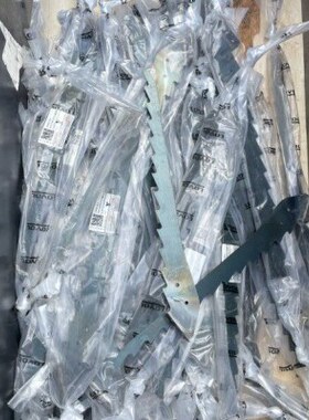 潍柴雷沃收割机原厂配件,RG50RG60RG70振动筛尾筛条 长44公分