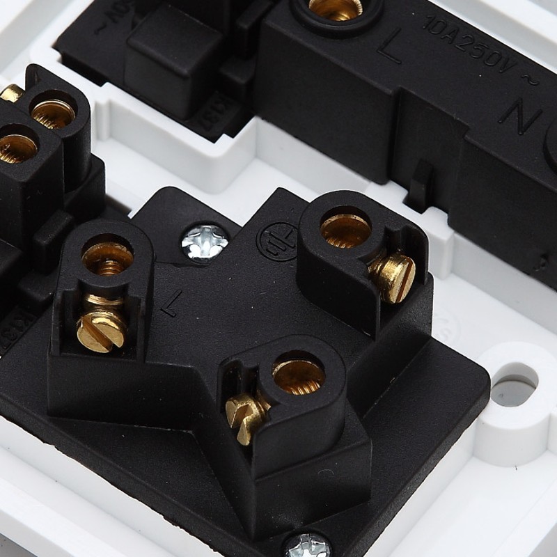 松本开关C3/10UC2二开二三插带双开关二三极插座单控二位开关5孔