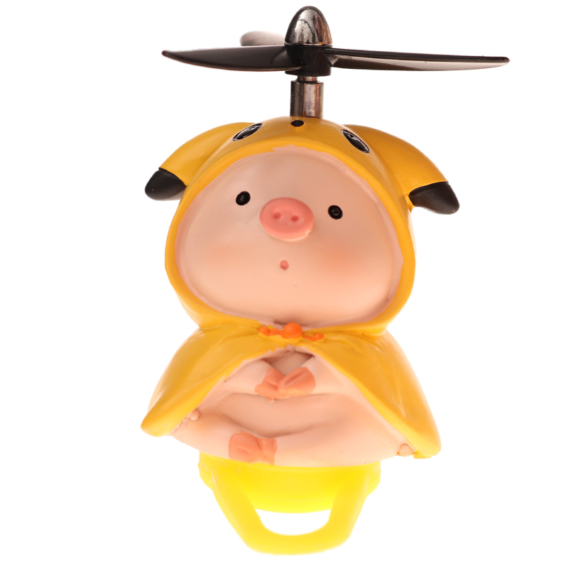 小猪电动自行车摆件可爱竹蜻蜓摩托车装饰公仔车载电瓶车网红饰品