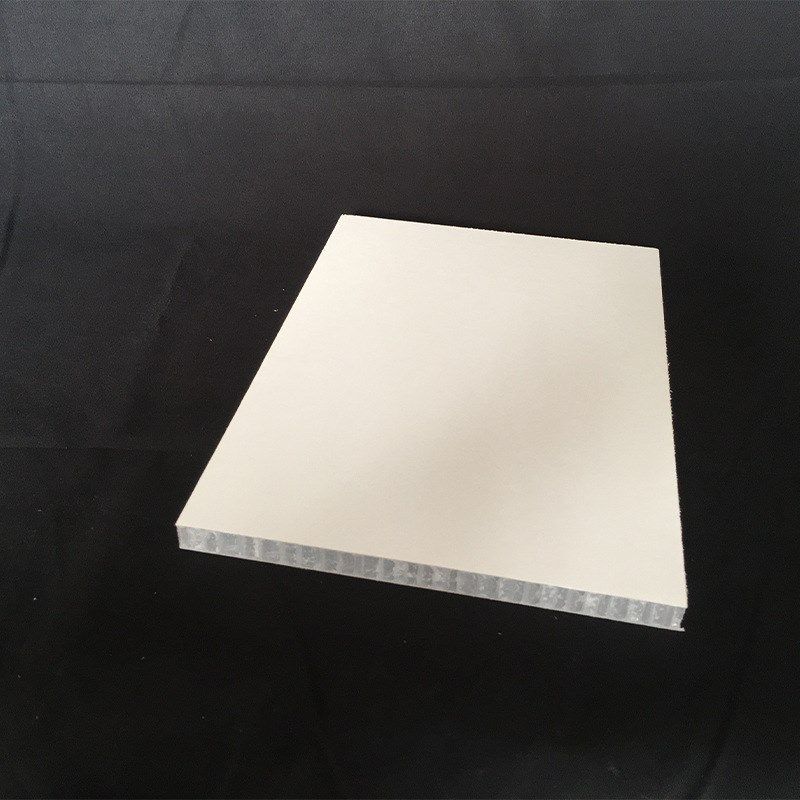 超轻热塑性蜂窝板材塑料蜂窝网 轻质量高强度pp塑料蜂窝复合板